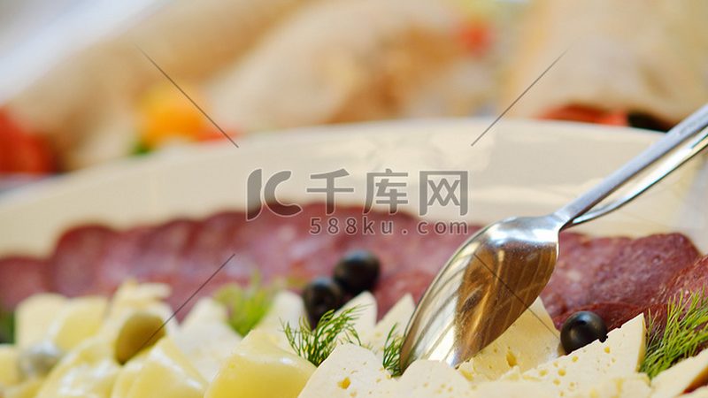 代加工食品的合规之路：手续与标准全解析**